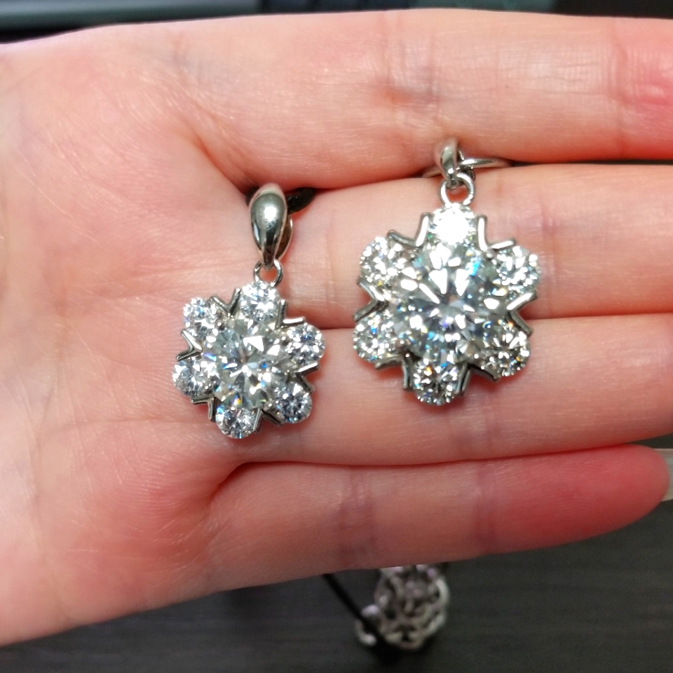 Moissanite Flower Platinum Pendant